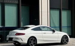 奔驰双门轿跑车有几种／奔驰双门轿跑是哪款