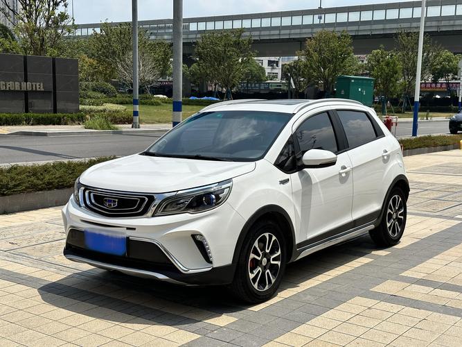 吉利汽车suv图片/吉利汽车ⅹ3图片