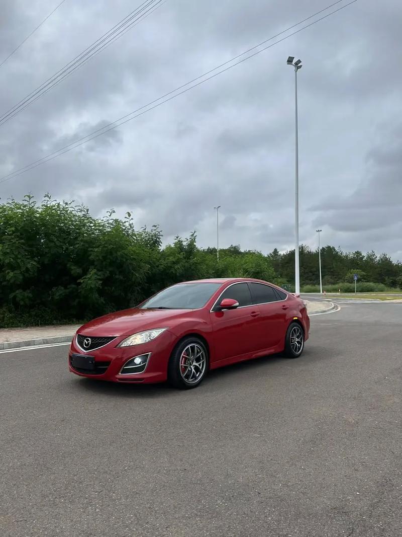 马自达六睿翼轿跑图片(马自达6睿翼新车价格)