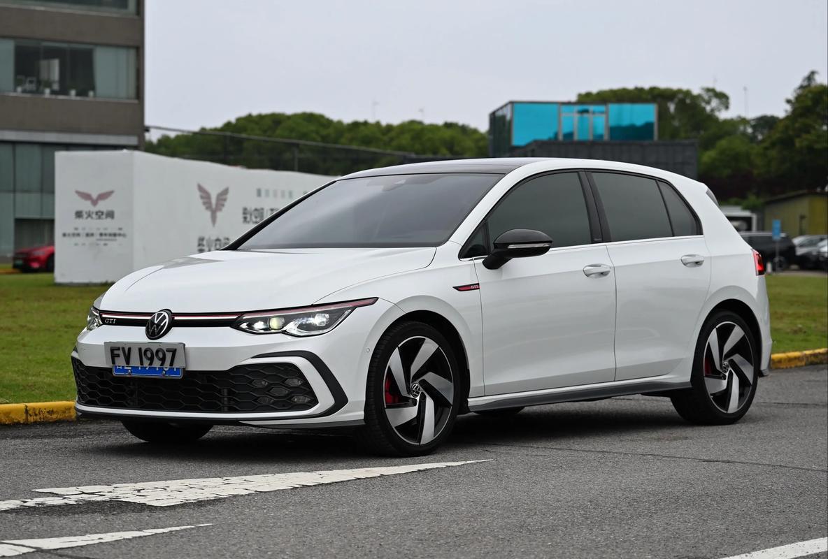 高尔夫gti报价多少/高尔夫gti2022款报价及图片