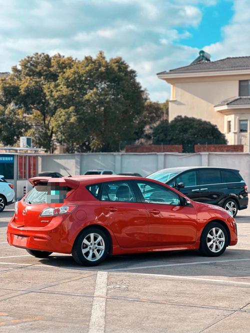 进口马三两厢2010 马三两箱进口