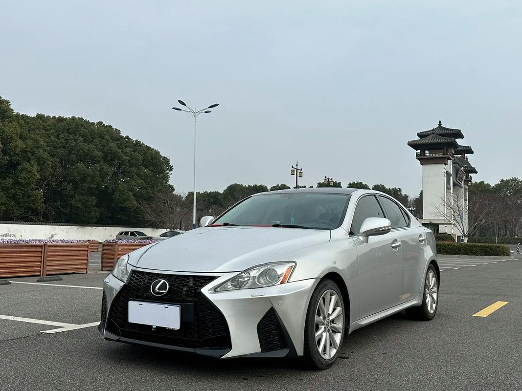 雷克萨斯is300优缺点/雷克萨斯is 300