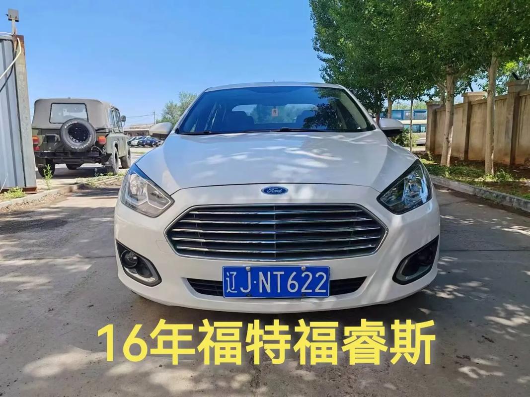 福特福睿斯配置参数(16款福特福睿斯配置参数)