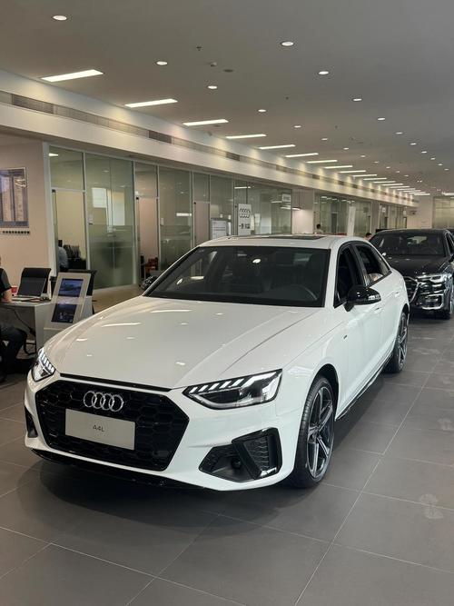 奥迪a4l45顶配落地多少钱 奥迪a4l45顶配落地多少钱一辆