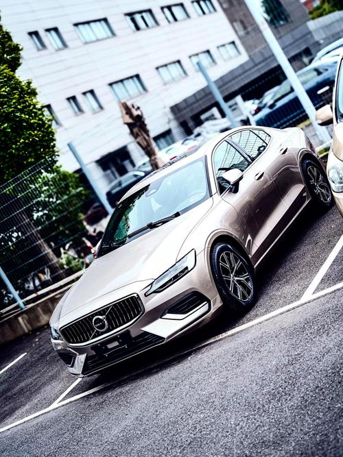 沃尔沃s60有什么颜色 沃尔沃s60l六种颜色