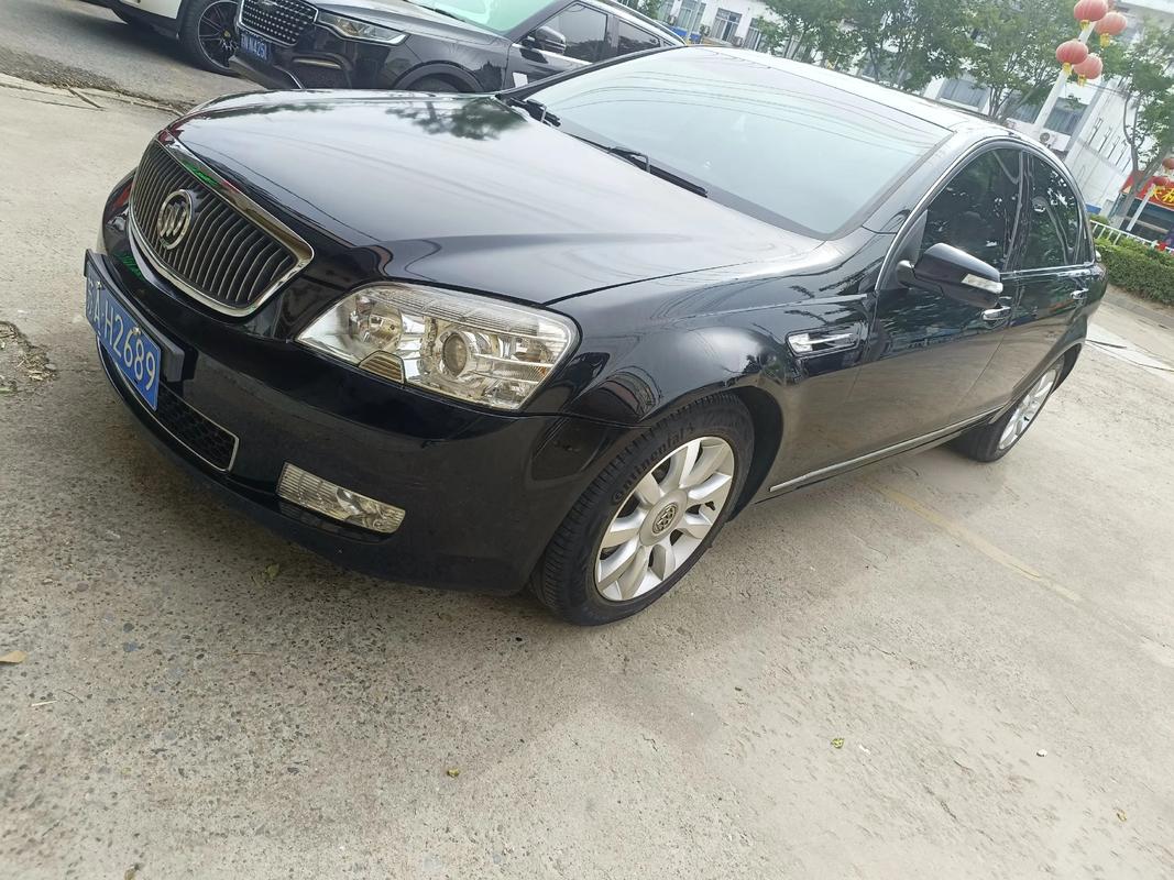 买二手林荫大道个人感受(08款二手林荫大道多少米)