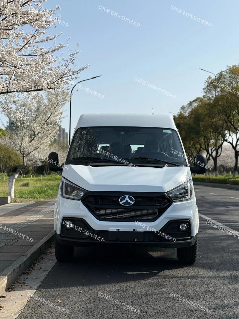 江铃5座价格及图片/江铃五座