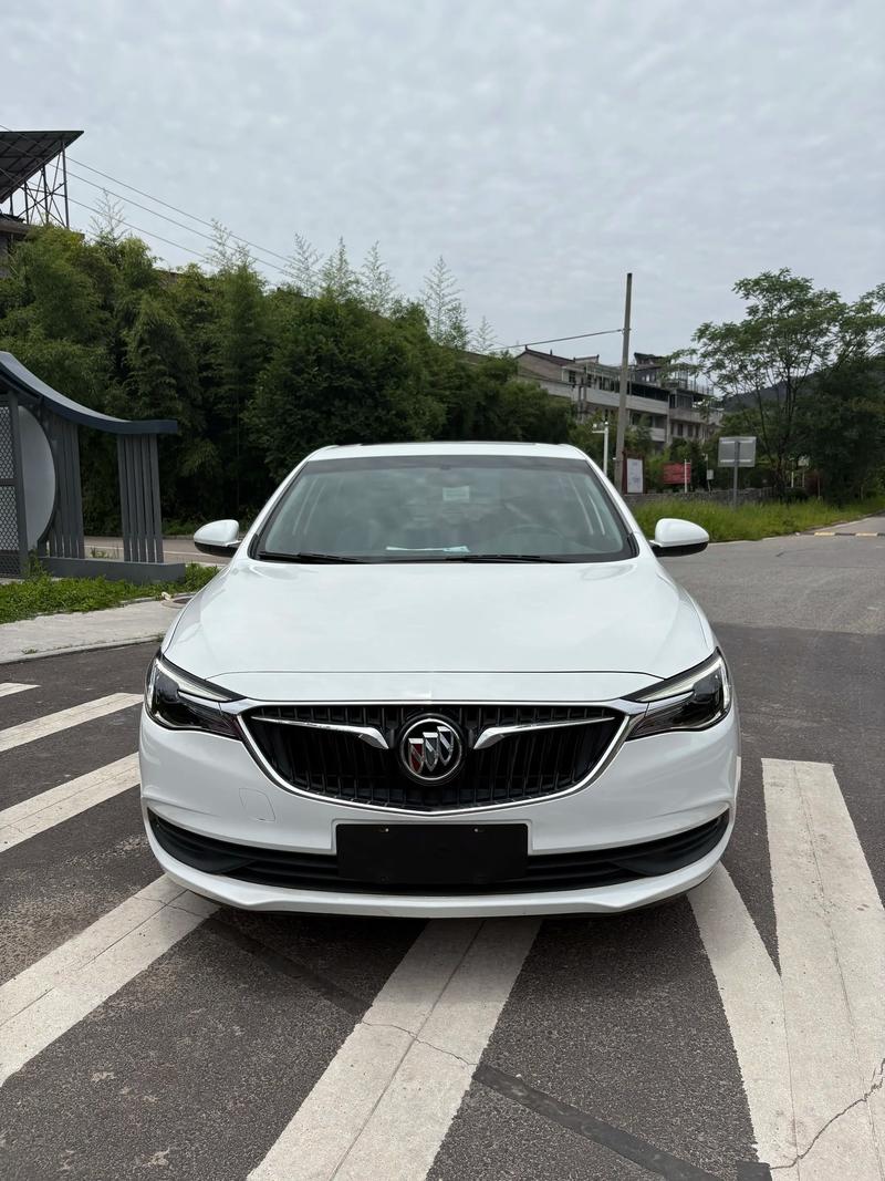 别克英朗最低配多少钱(别克英朗2021款低配多少钱落地)