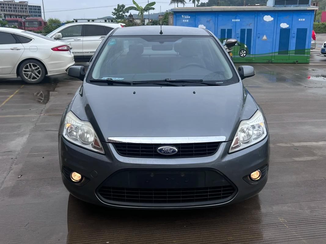 2011款经典福克斯三厢参数,11年经典福克斯配置