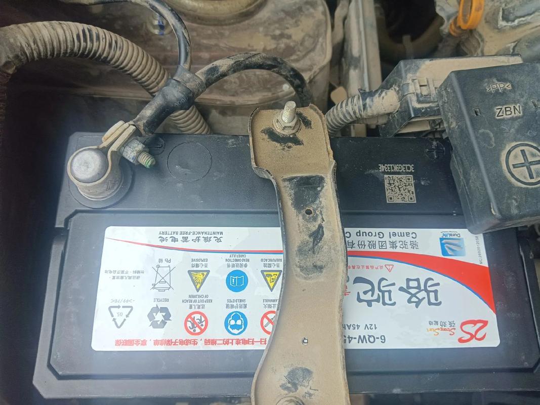 五菱宏光s3汽车 五菱宏光s3汽车电瓶8个小时还没有能充满